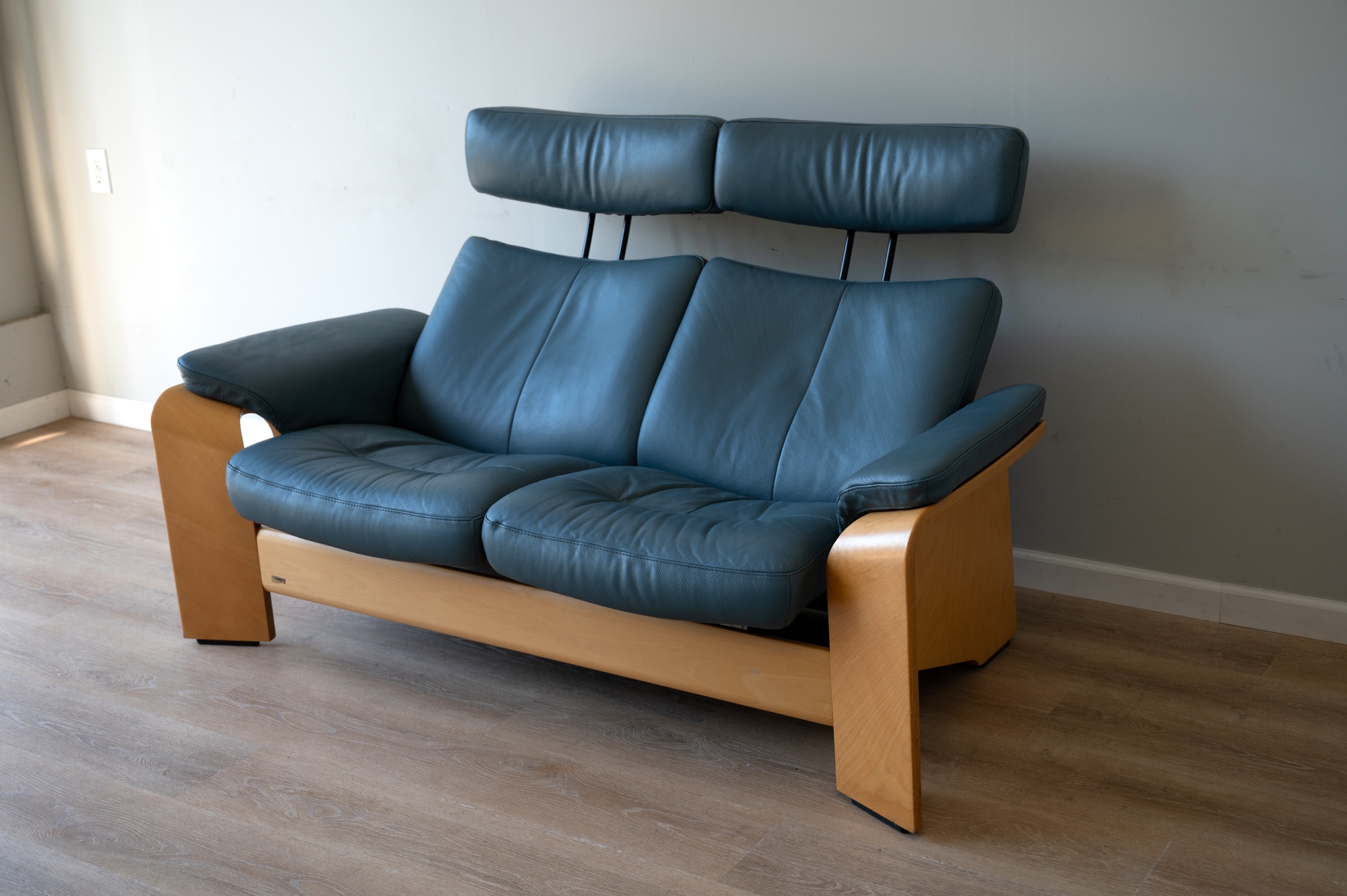 Ekornes Stressless Pegasus Reclining Loveseat