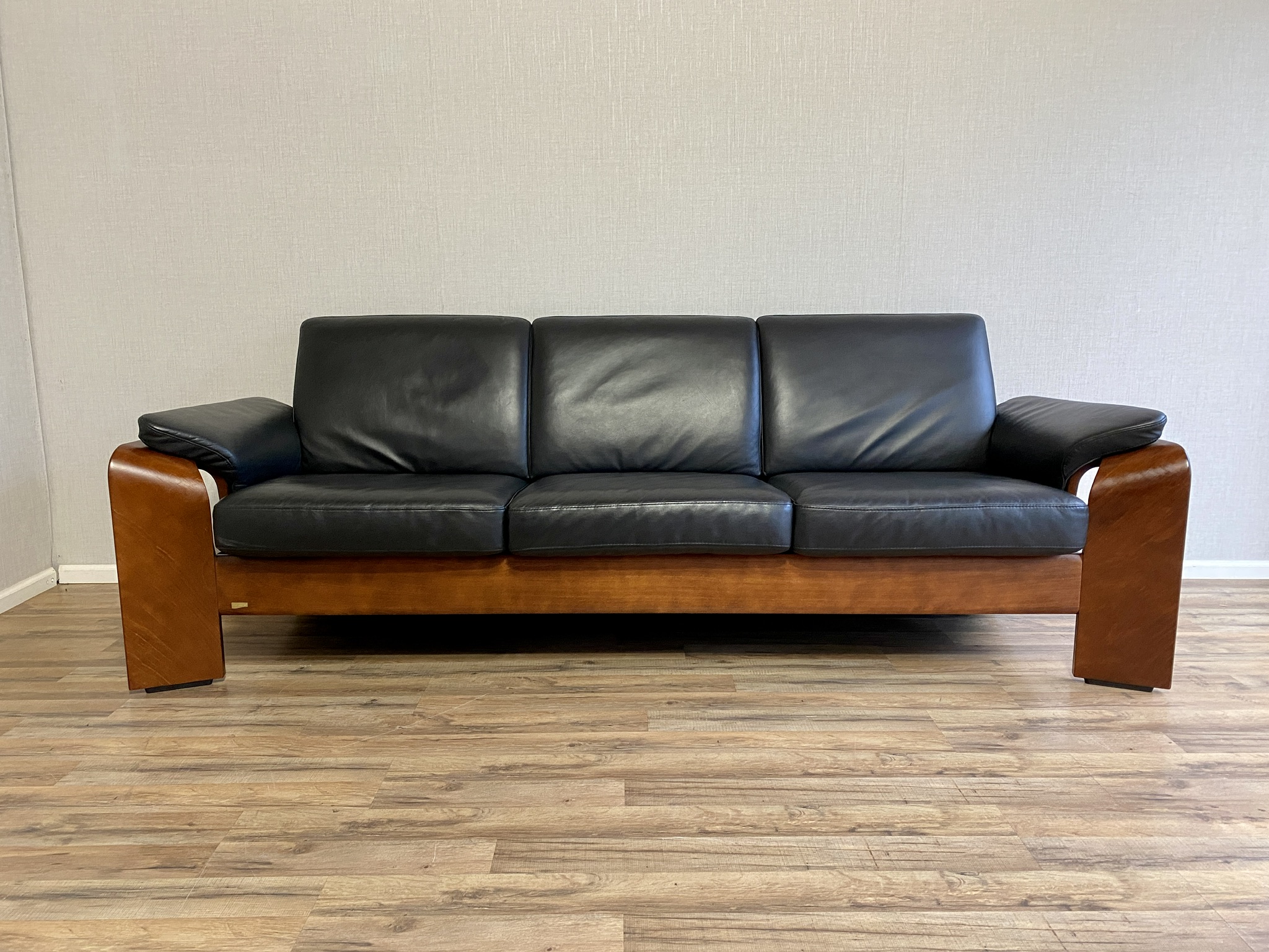 Ekornes Stressless Pegasus Sofa