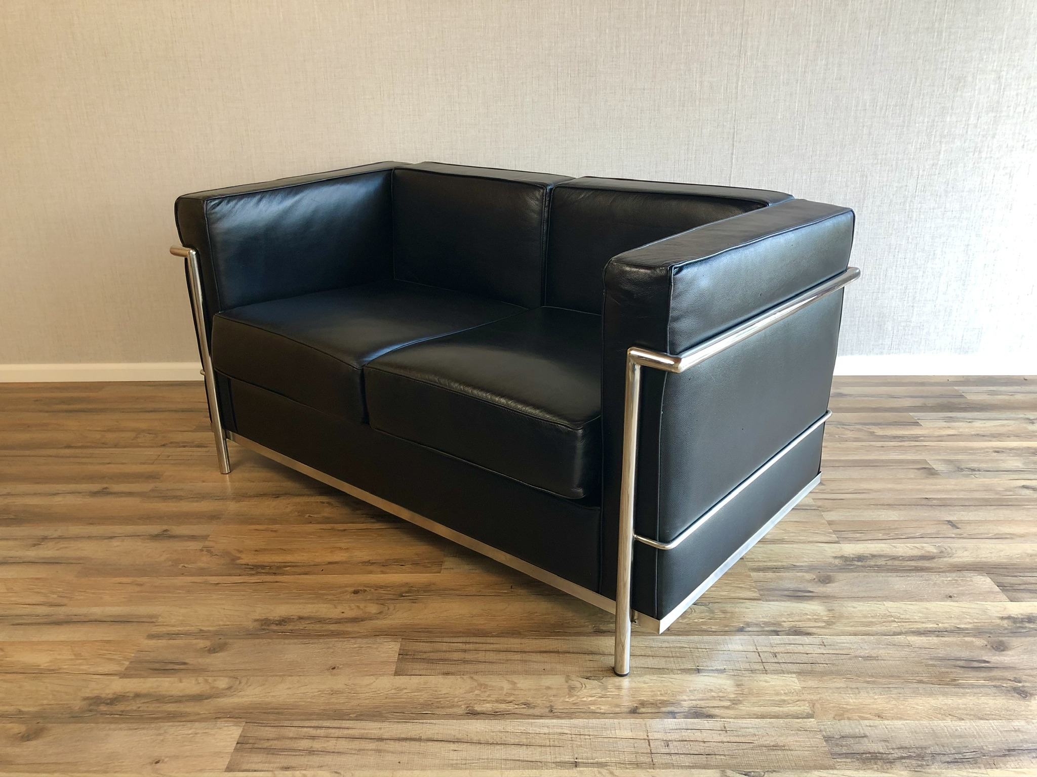 Le Corbusier LC3 Loveseat (Reproduction)