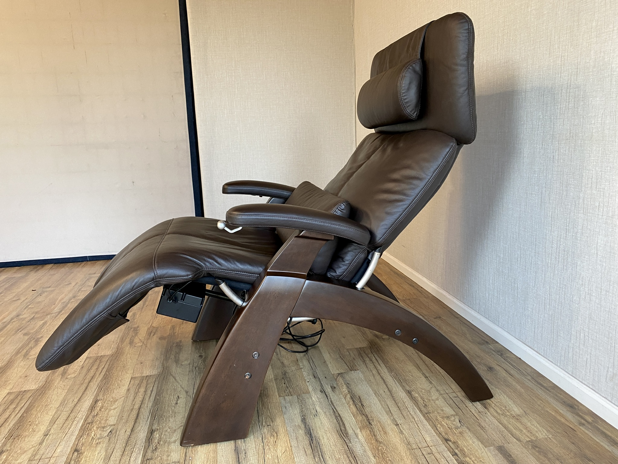 Zero Gravity Recliner